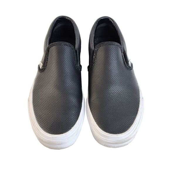 Van's Black Perf Leather Classic Slip-On Men's Size 7 Woman's Size 8.5 - Picture 1 of 7